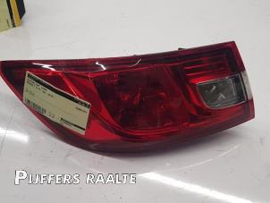 Used Taillight, left Renault Clio IV (5R) 0.9 Energy TCE 90 12V Price € 30,00 Margin scheme offered by Pijffers B.V. Raalte