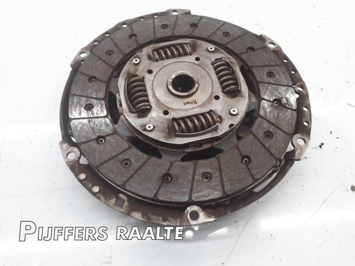 Usagé Kit embrayage (complet) Volkswagen Golf V (1K1) 1.6 FSI 16V Prix € 50,00 Règlement à la marge proposé par Pijffers B.V. Raalte