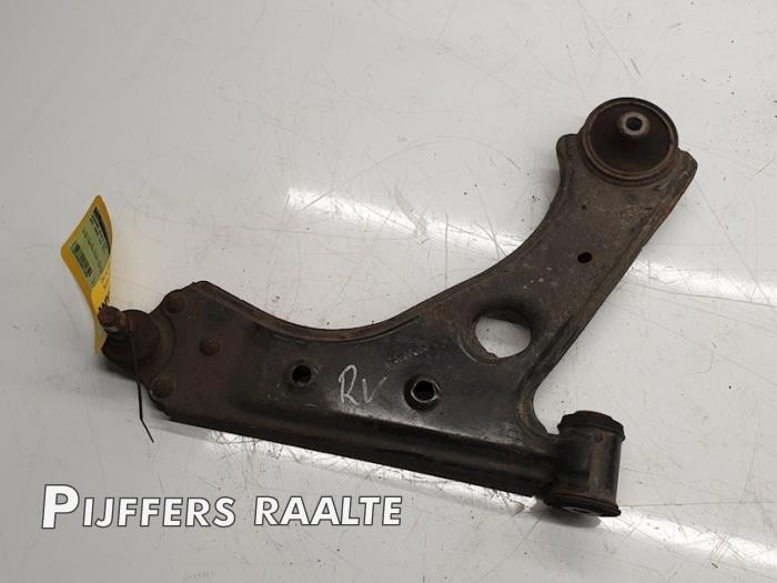Front wishbone, right from a Opel Corsa D 1.4 16V Twinport 2014