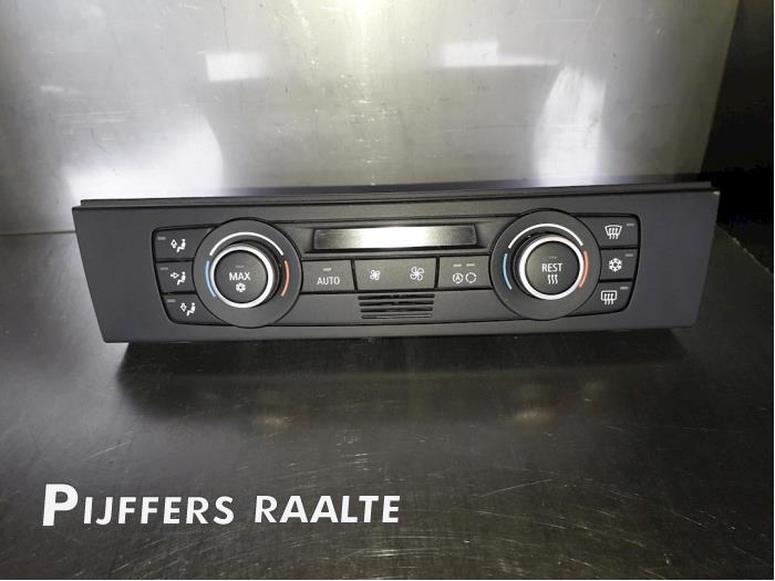 Używane Panel climatronic BMW 3 serie Touring (E91) 325i 24V Cena € 75,00 Procedura marży oferowane przez Pijffers B.V. Raalte