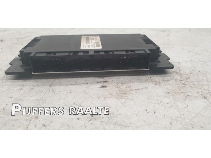 Module (miscellaneous) from a BMW 3 serie Touring (E91) 328i 24V 2009