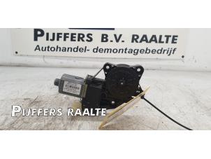 Używane Silnik szyby drzwiowej Mini Mini (R56) 1.6 16V One Cena € 30,00 Procedura marży oferowane przez Pijffers B.V. Raalte