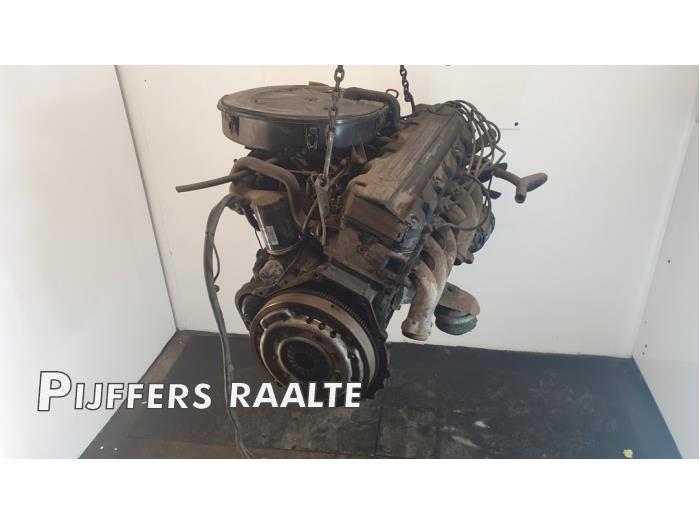 Engine from a Mercedes-Benz 190 (W201) 2.6 E 1988