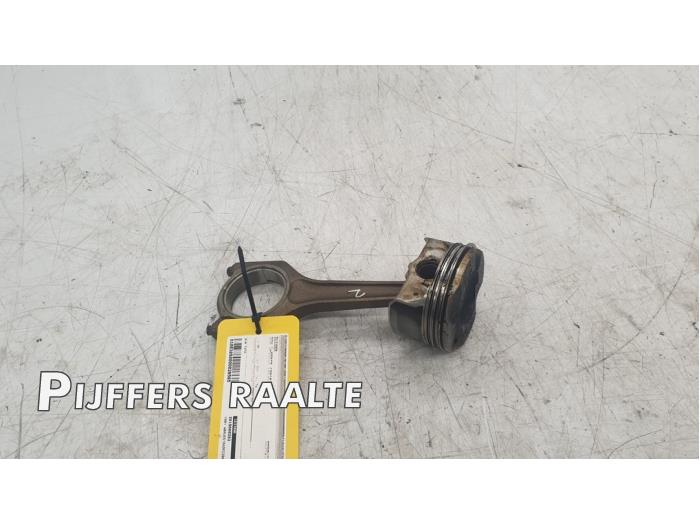 Usados Pistón BMW 1 serie (E87/87N) 118i 16V Precio € 100,00 Norma de margen ofrecido por Pijffers B.V. Raalte