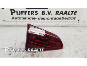 Używane Tylne swiatlo pozycyjne lewe Volkswagen Golf VII (AUA) 1.6 TDI BlueMotion 16V Cena € 20,00 Procedura marży oferowane przez Pijffers B.V. Raalte