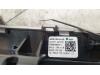Commutateur éclairage d'urgence d'un Peugeot 2008 (UD/UK/UR/US/UX) 1.2 VTi 12V PureTech 130 2020