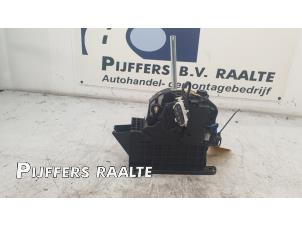 Used Automatic gear selector Jeep Compass (MP) 2.0 Multijet II 170 16V 4x4 Price € 200,00 Margin scheme offered by Pijffers B.V. Raalte