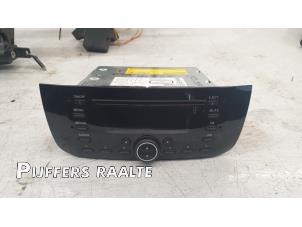 Usagé Radio/Lecteur CD Fiat Punto Evo (199) 1.3 JTD Multijet 85 16V Euro 5 Prix € 75,00 Règlement à la marge proposé par Pijffers B.V. Raalte
