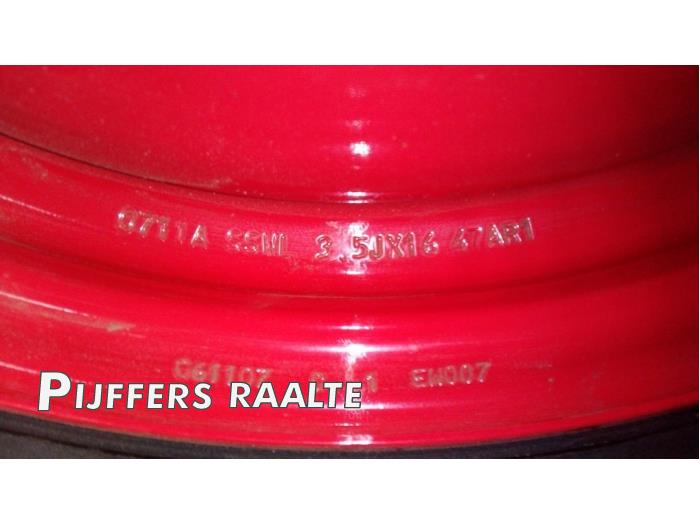 Space-saver spare wheel from a Peugeot 3008 I (0U/HU) 1.6 VTI 16V 2009