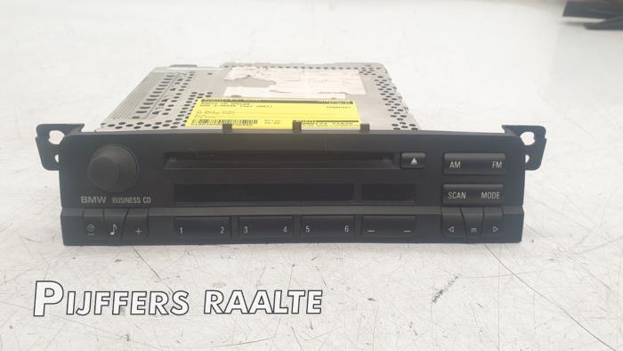 Radio CD Spieler van een BMW 3 serie (E46/4) 316i 2001