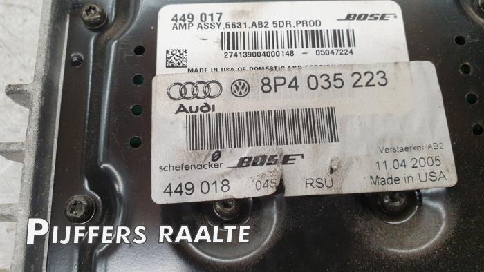 Radio amplifier from a Audi A3 Sportback Quattro (8PA) 3.2 V6 24V 2005