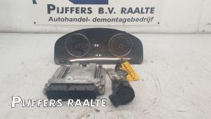 Usados Ordenador de gestión de motor Volkswagen Transporter T5 2.0 TDI DRF Precio € 300,00 Norma de margen ofrecido por Pijffers B.V. Raalte