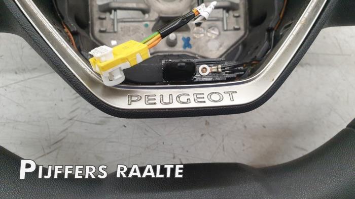 Volante de un Peugeot Partner (EF/EU) 1.6 BlueHDI 75 2019