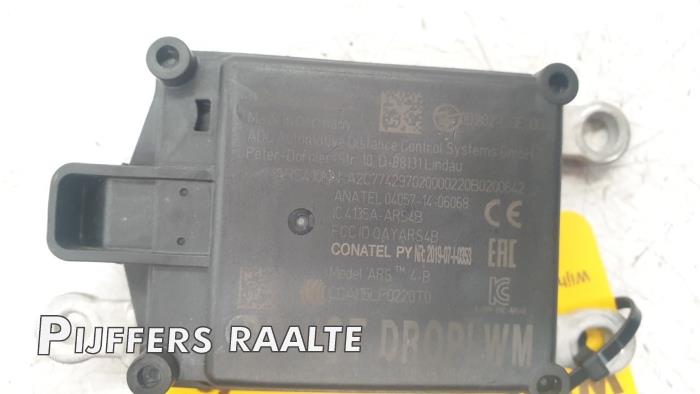 czujnik radarowy z Nissan Micra (K14) 1.0 IG-T 92 2020