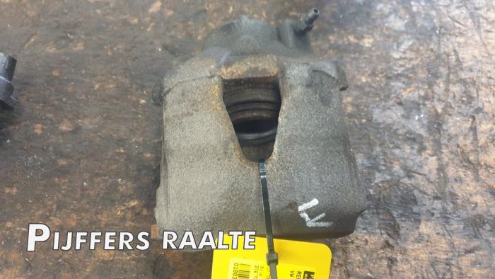 Usagé Etrier de frein avant gauche Volkswagen Polo V (6R) 1.4 TDI DPF BlueMotion technology Prix € 35,00 Règlement à la marge proposé par Pijffers B.V. Raalte