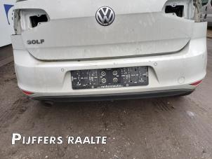 Używane Zderzak tylny Volkswagen Golf VII (AUA) 1.2 TSI BlueMotion 16V Cena € 200,00 Procedura marży oferowane przez Pijffers B.V. Raalte