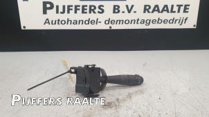 Gebrauchte Scheibenwischer Schalter Opel Vivaro 2.0 CDTI Preis € 25,00 Margenregelung angeboten von Pijffers B.V. Raalte