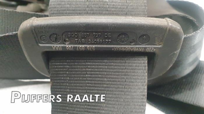 Ceinture de sécurité avant droite d'un Seat Ateca (5FPX) 1.5 TSI 16V 2019