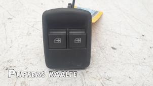 Gebrauchte Elektrisches Fenster Schalter Renault Trafic (1FL/2FL/3FL/4FL) 2.0 dCi 16V 120 Preis € 42,35 Mit Mehrwertsteuer angeboten von Pijffers B.V. Raalte