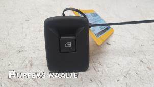 Gebrauchte Elektrisches Fenster Schalter Renault Trafic (1FL/2FL/3FL/4FL) 2.0 dCi 16V 120 Preis € 18,15 Mit Mehrwertsteuer angeboten von Pijffers B.V. Raalte
