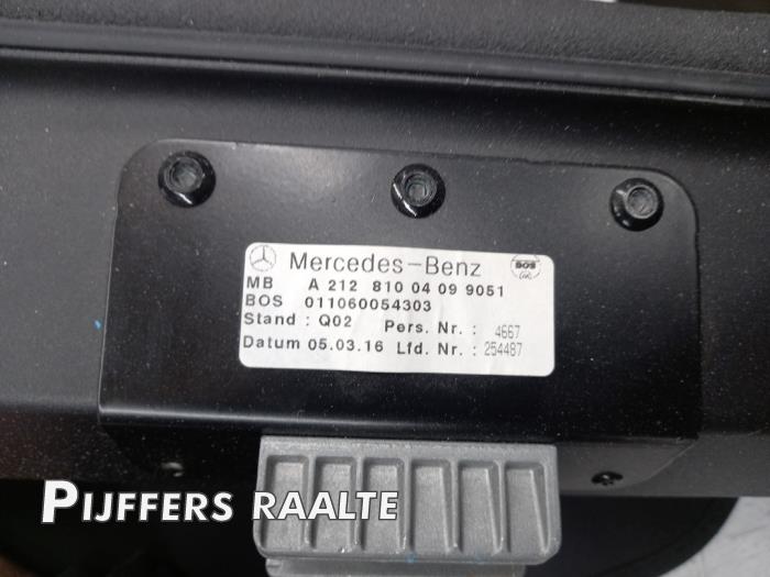 Lona maletero de un Mercedes-Benz E Estate (S212) E-200 CDI 16V BlueEfficiency,BlueTEC 2015
