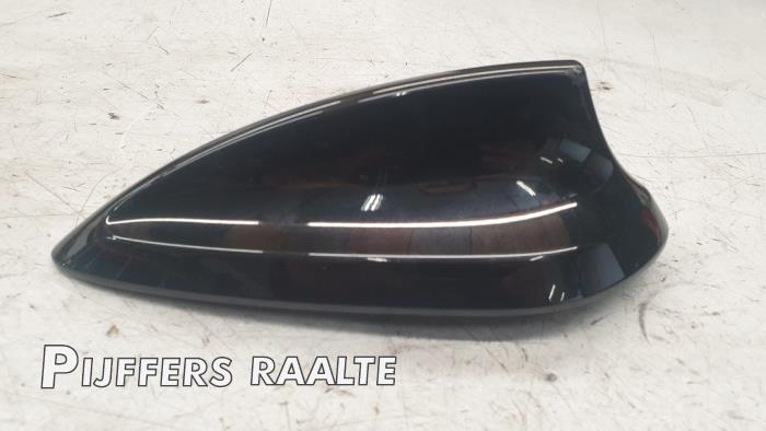 Używane Antena BMW 3 serie (F30) 320d 2.0 16V EfficientDynamicsEdition Cena € 40,00 Procedura marży oferowane przez Pijffers B.V. Raalte