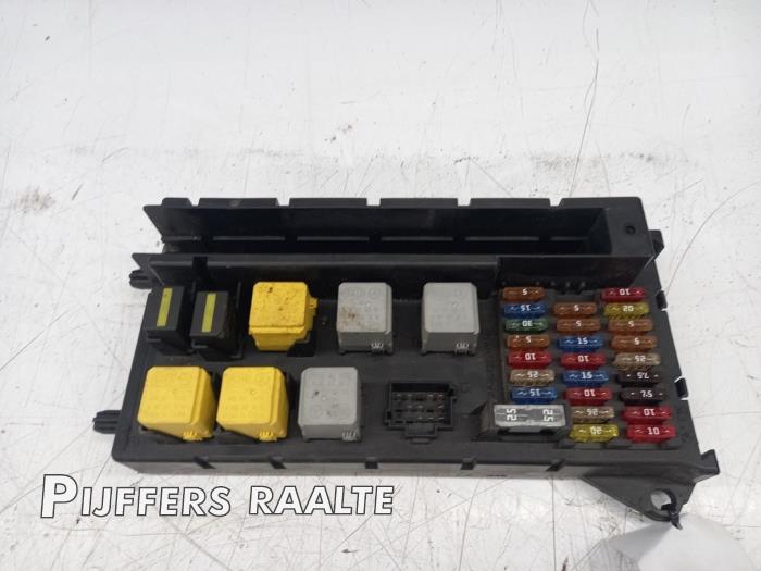 Caja de fusibles de un Mercedes-Benz Sprinter 3,5t (906.13/906.23) 316 CDI 16V 2012