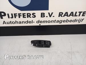 Usados Interruptor de ventanilla eléctrica BMW 3 serie Touring (F31) 318i 1.5 TwinPower Turbo 12V Precio € 32,50 Norma de margen ofrecido por Pijffers B.V. Raalte