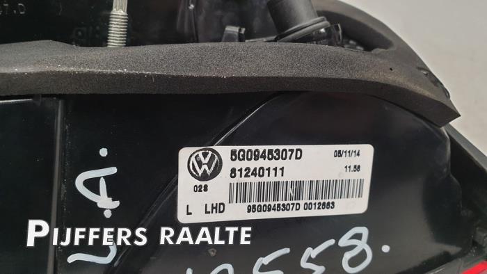 Rücklicht links van een Volkswagen Golf VII (AUA) 2.0 R-line 4Motion 16V 2014