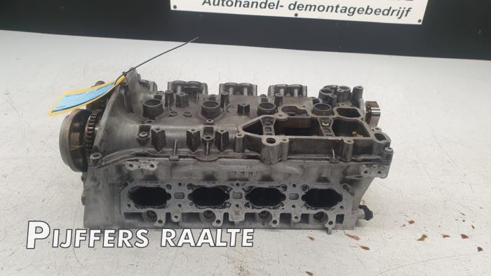 Cylinder head from a Volkswagen Golf VII (AUA) 2.0 GTI 16V Performance Package 2014
