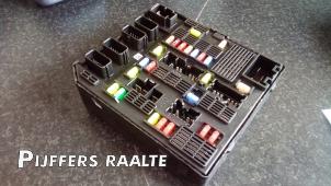 Used Fuse box Renault Scénic III (JZ) 1.4 16V TCe 130 Price € 60,00 Margin scheme offered by Pijffers B.V. Raalte
