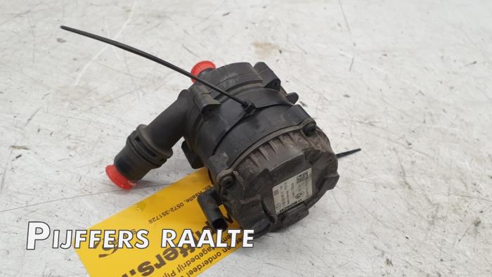 Begagnade Extra vattenpump BMW 5 serie (G30) 540i xDrive 3.0 TwinPower Turbo 24V Pris € 50,00 Marginaltabell erbjuds av Pijffers B.V. Raalte