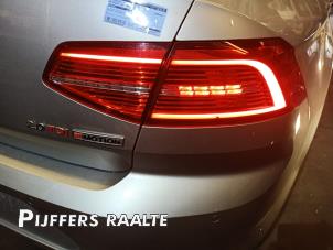 Usados Luz trasera derecha Volkswagen Passat (3G2) 2.0 TDI BiTurbo 16V 4Motion Precio € 75,00 Norma de margen ofrecido por Pijffers B.V. Raalte