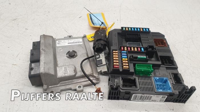 Used Ignition lock + computer Citroen C4 Cactus (0B/0P) 1.2 PureTech 82 12V Price € 199,00 Margin scheme offered by Pijffers B.V. Raalte