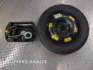 Used Jackkit + spare wheel Peugeot 308 SW (L4/L9/LC/LJ/LR) 1.6 BlueHDi 120 Price € 125,00 Margin scheme offered by Pijffers B.V. Raalte