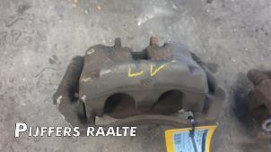 Used Front brake calliper, left Opel Vivaro 2.5 CDTI DPF Price € 35,00 Margin scheme offered by Pijffers B.V. Raalte