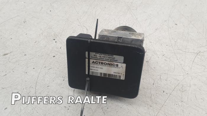 Begagnade ABS-pump Volvo S40 (MS) 2.4 20V Pris € 50,00 Marginaltabell erbjuds av Pijffers B.V. Raalte