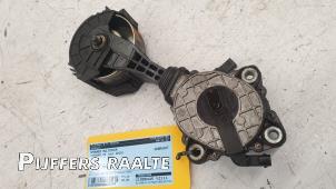 Spanrolle multiriem van een Citroën C5 III Tourer (RW) 1.6 16V THP 155 2010