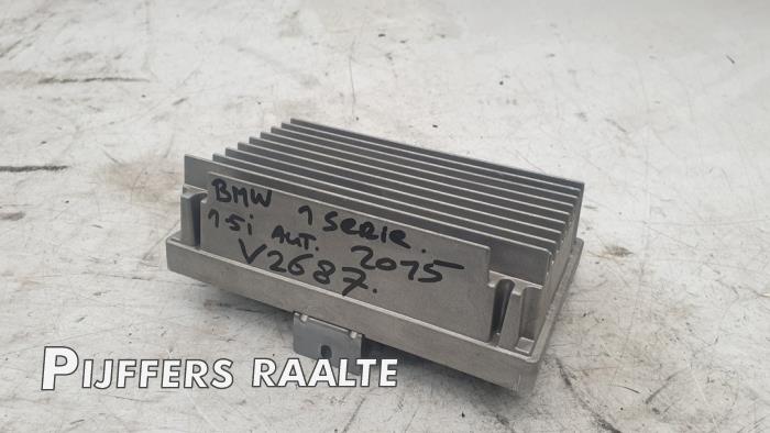 Radio amplifier from a BMW 1 serie (F20) 118i 1.5 TwinPower 12V 2015