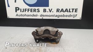 Używane Zacisk hamulcowy lewy przód Volkswagen Golf VII (AUA) 1.2 TSI 16V Cena € 24,00 Procedura marży oferowane przez Pijffers B.V. Raalte