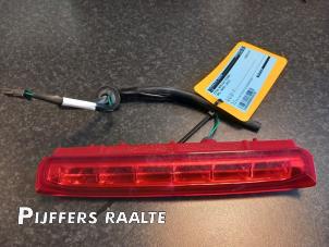 Używane Dodatkowe swiatlo stopu srodek Opel Mokka X 1.4 Turbo 16V Cena na żądanie oferowane przez Pijffers B.V. Raalte