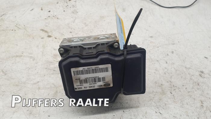 Usagé Pompe ABS Ford Mondeo IV Wagon 2.0 Ecoboost SCTi 16V Prix € 125,00 Règlement à la marge proposé par Pijffers B.V. Raalte