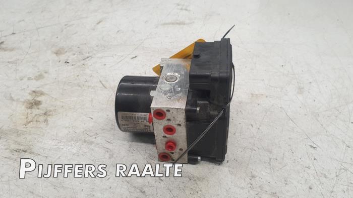 Gebrauchte ABS Pumpe Fiat Doblo Cargo (263) 1.6 D Multijet Preis € 150,00 Margenregelung angeboten von Pijffers B.V. Raalte