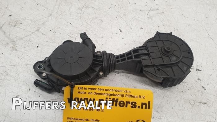 Usados Tensor correa múltiple Citroen C5 III Tourer (RW) 1.6 16V THP 155 Precio € 20,00 Norma de margen ofrecido por Pijffers B.V. Raalte