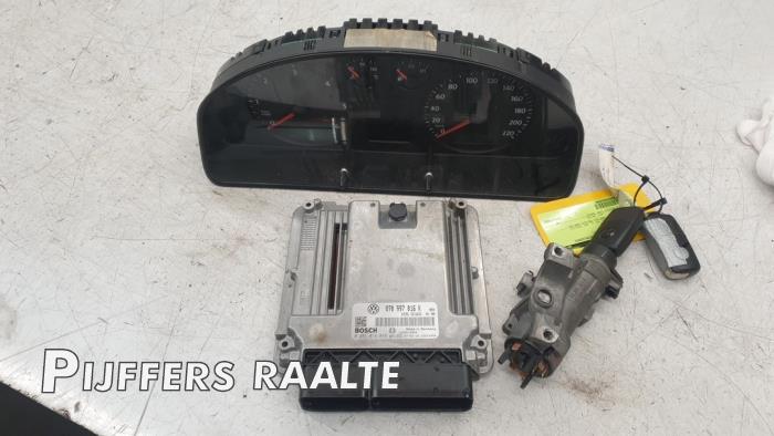 Engine management computer Volkswagen Transporter T5, 2003 / 2015 2.5 TDi, Delivery, Diesel, 2.460cc, 128kW (174pk), FWD, BPC, 2006-01 / 2009-11, 7HC (Used)