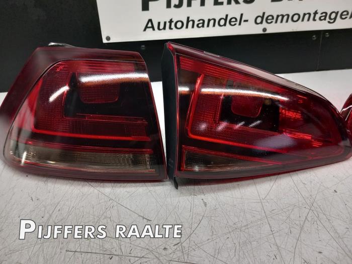 Set of taillights, left + right from a Volkswagen Golf VII (AUA) 1.2 TSI 16V 2014
