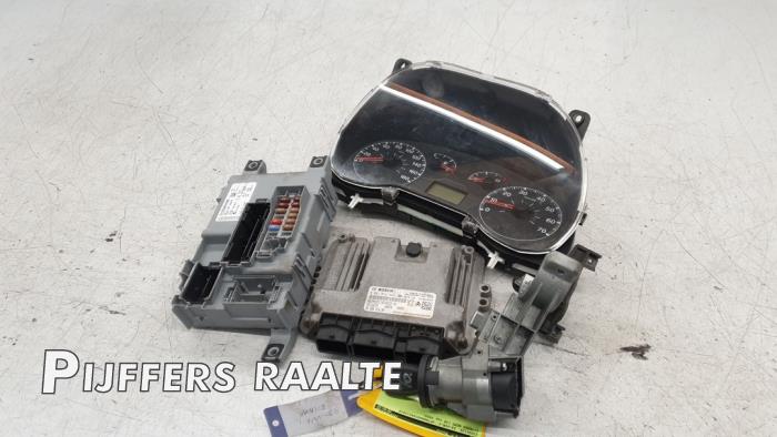 Used Ignition lock + computer Citroen Nemo (AA) 1.4 HDi 70 Price € 150,00 Margin scheme offered by Pijffers B.V. Raalte