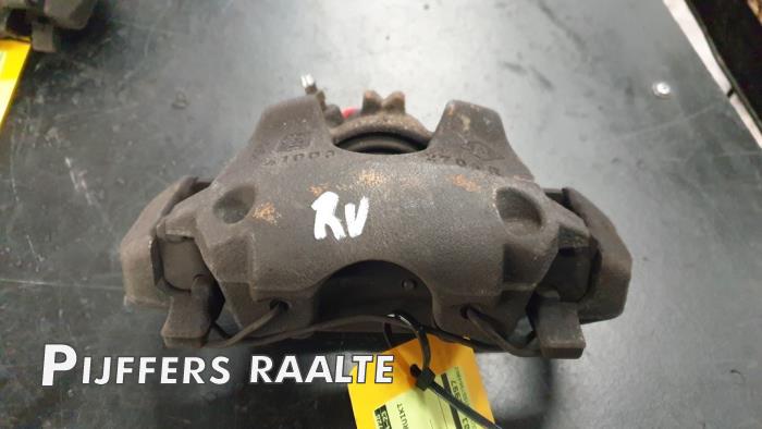 Gebrauchte Bremszange rechts vorne Dacia Logan MCV II/III/Sandero Wagon 0.9 TCE 12V LPG Preis € 35,00 Margenregelung angeboten von Pijffers B.V. Raalte