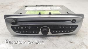 Used Radio CD player Renault Grand Scénic III (JZ) 1.4 16V TCe 130 Price € 125,00 Margin scheme offered by Pijffers B.V. Raalte