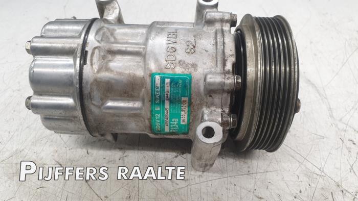 Air conditioning pump from a Peugeot 206 (2A/C/H/J/S) 1.6 16V 2004